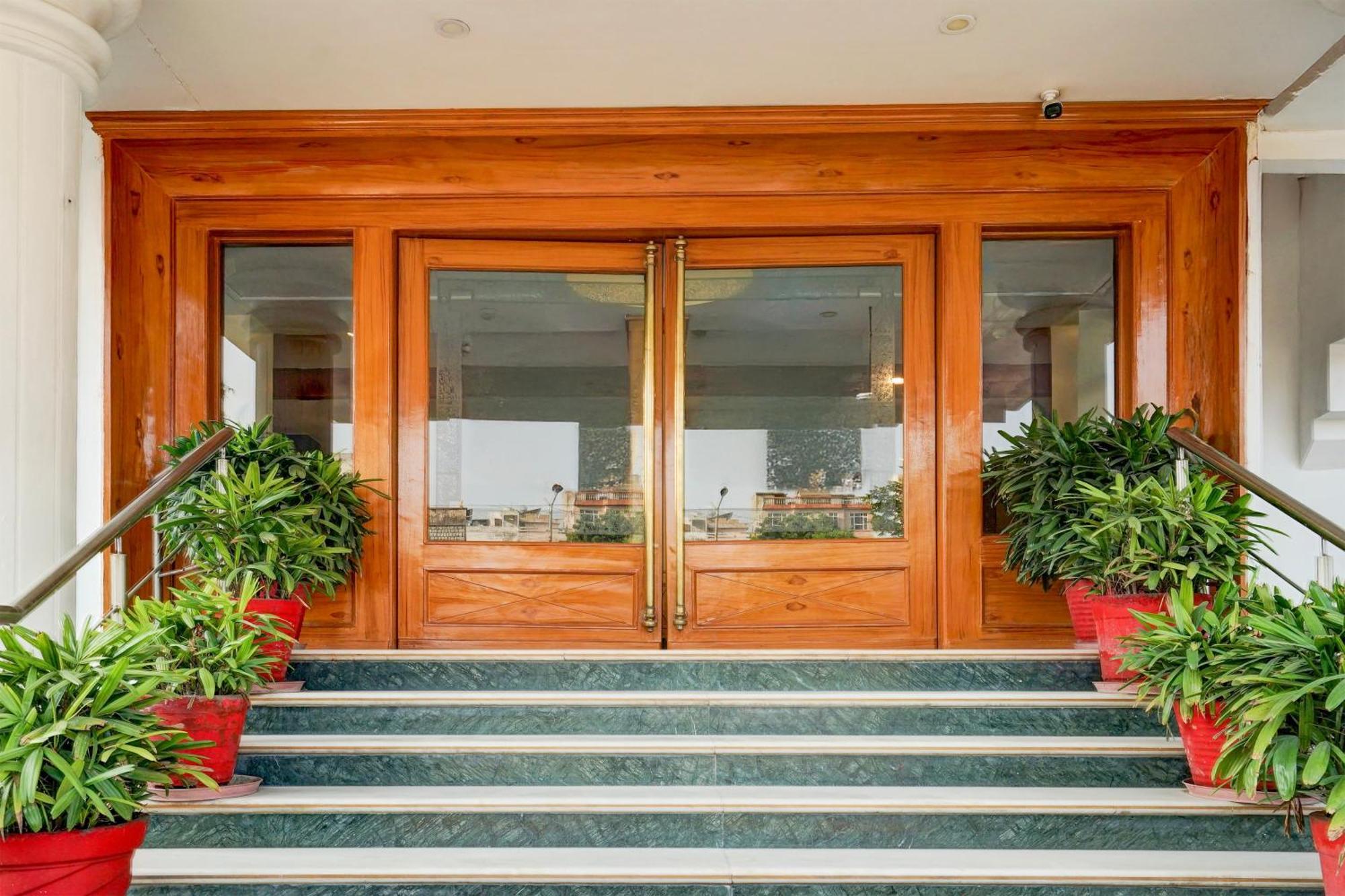 Super Townhouse Subhash Nagar Formerly Royal Palazzo Jaipur Exterior photo