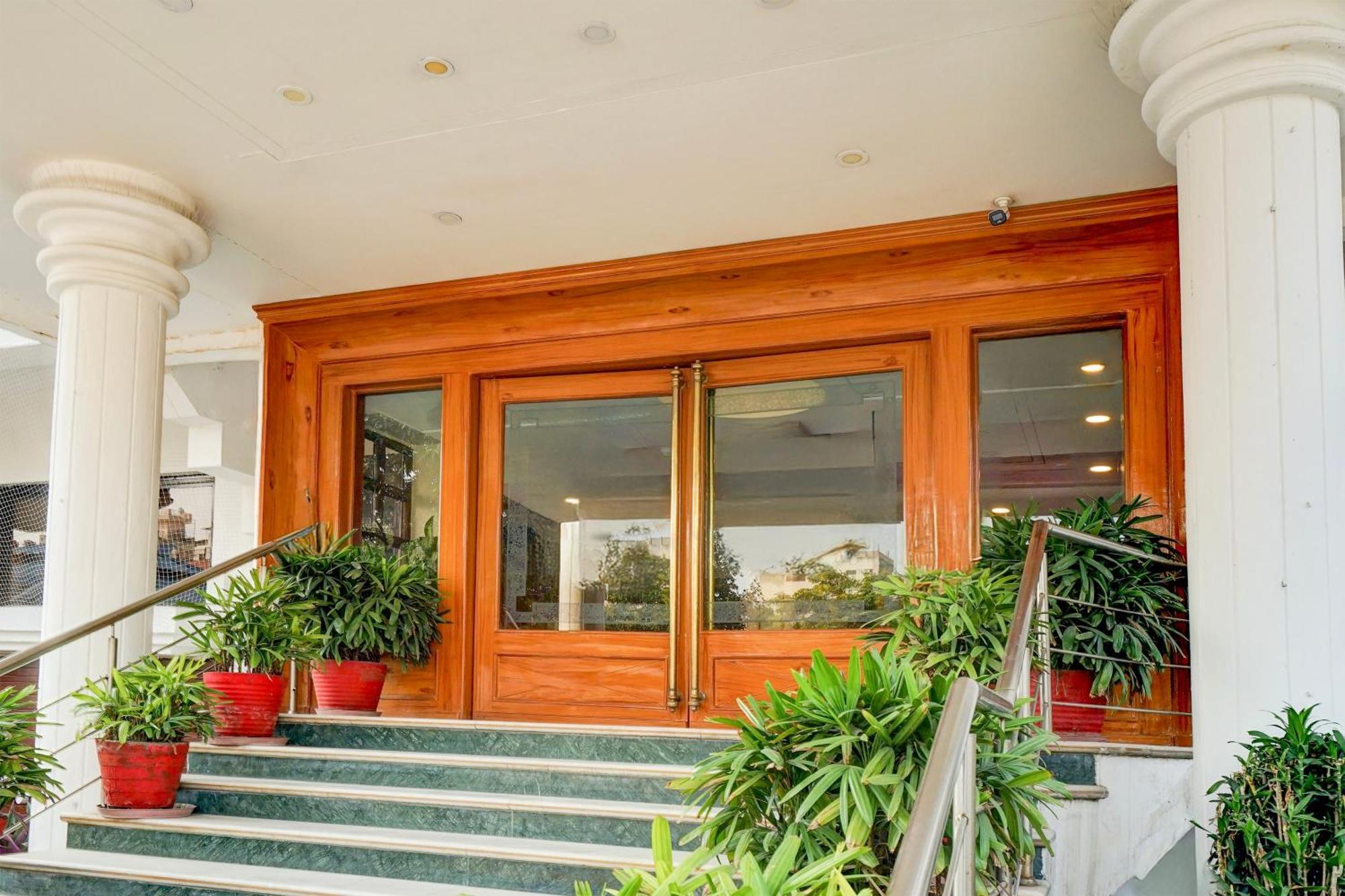 Super Townhouse Subhash Nagar Formerly Royal Palazzo Jaipur Exterior photo