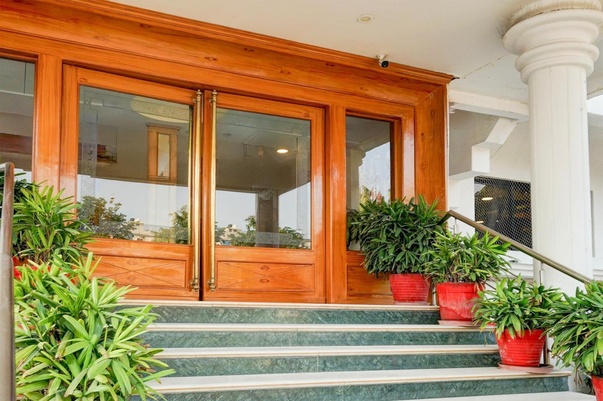Super Townhouse Subhash Nagar Formerly Royal Palazzo Jaipur Exterior photo